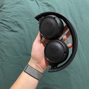JBL headphones. Absolutely LOVE them but its time to give into the apple airpods